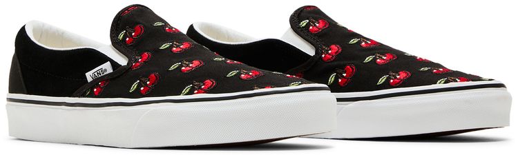 Vans Classic Slip On Cherries Black