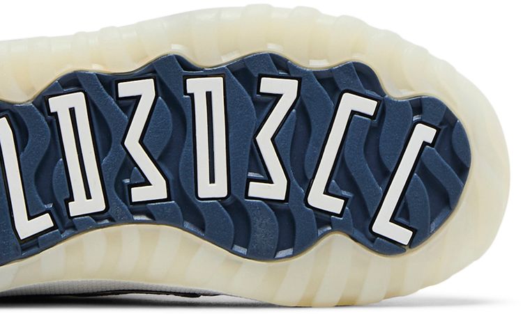 Air Jordan 11 Retro Low TD Diffused Blue