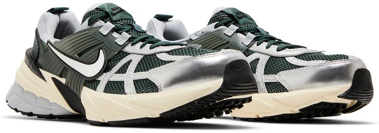 Nike V2K Run Vintage Green