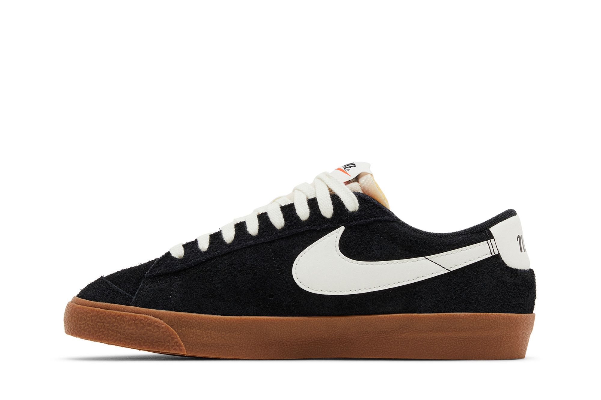 Nike blazer low black gum store