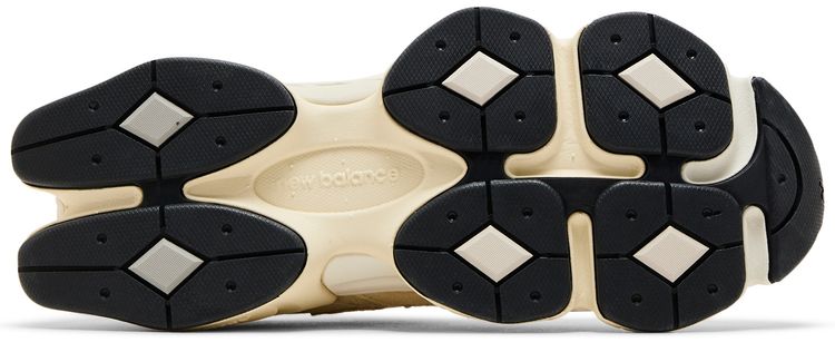 New Balance 9060 Calcium Sea Salt