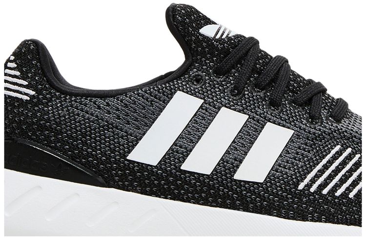 Adidas Wmns Swift Run 22 Black White