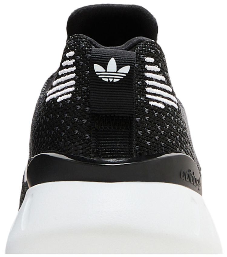 Adidas Wmns Swift Run 22 Black White