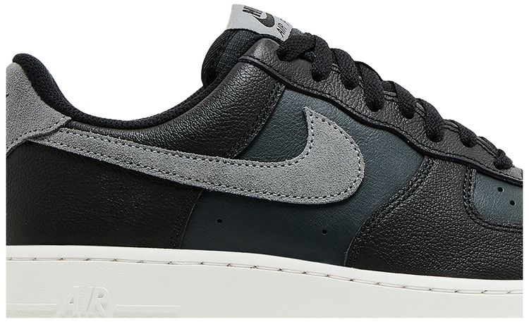 Nike Air Force 1 07 LV8 Smoke Grey