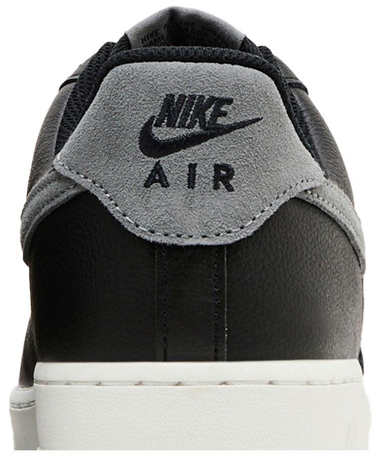 Nike Air Force 1 07 LV8 Smoke Grey