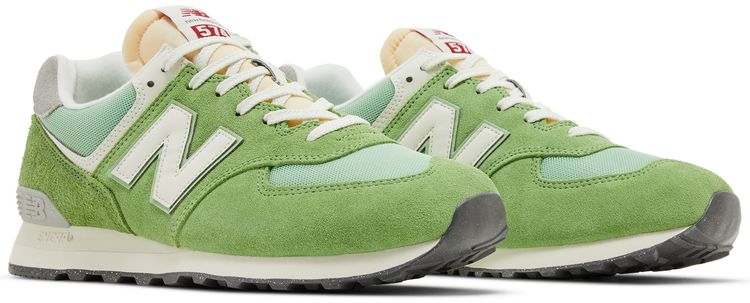 New Balance 574 Chive