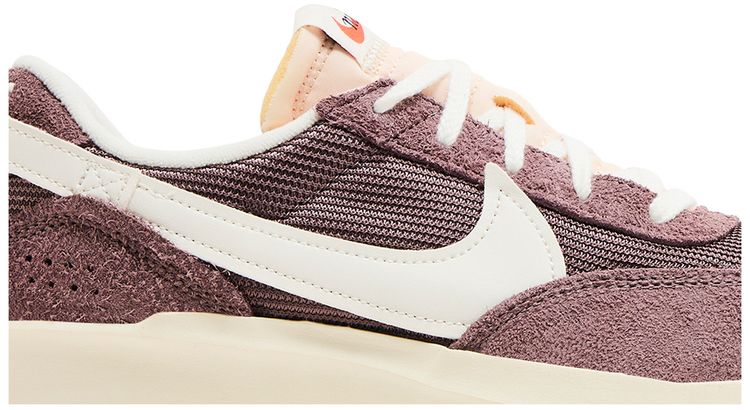 Nike Wmns Waffle Debut Vintage Plum Eclipse Sail
