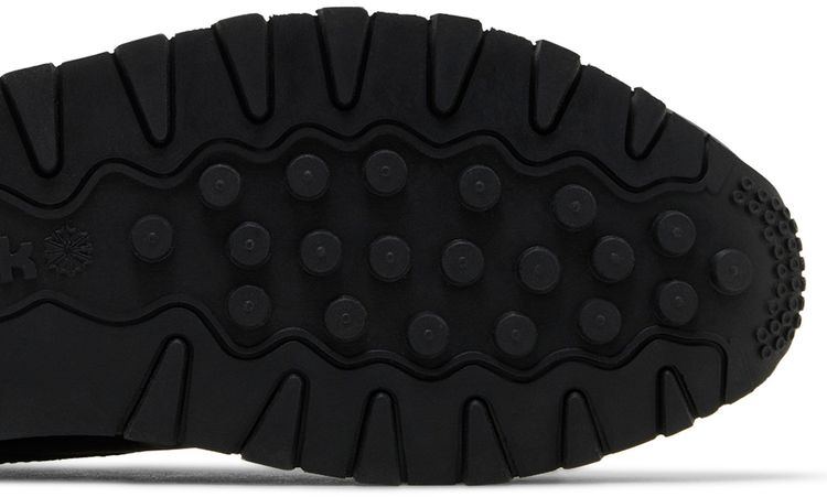 Reebok Classic Leather Big Kid Triple Black