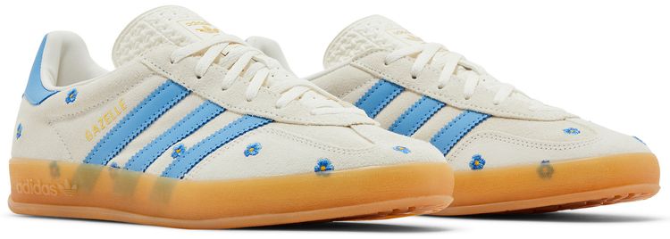 Wmns Gazelle Indoor Light Blue Floral Embroidery