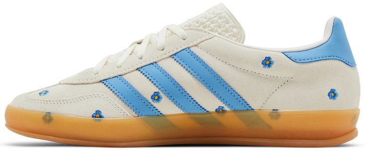 Wmns Gazelle Indoor Light Blue Floral Embroidery
