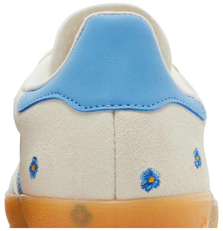 Wmns Gazelle Indoor Light Blue Floral Embroidery