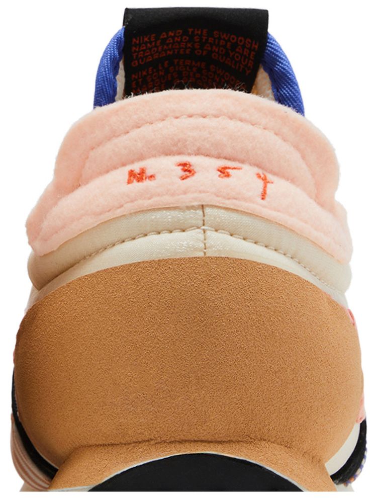 Nike Wmns Daybreak Type Crimson Tint