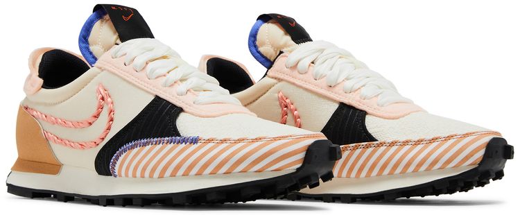 Nike Wmns Daybreak Type Crimson Tint