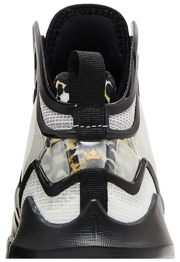 Nike LeBron 19 SE GS White Metallic Gold