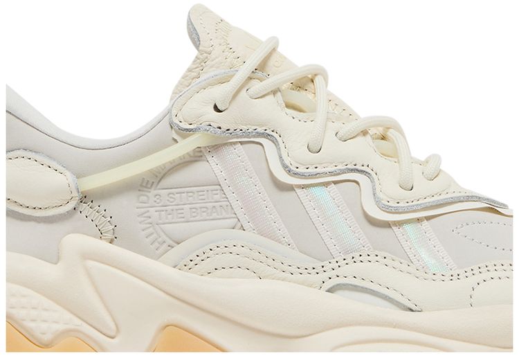 Adidas Wmns Ozweego Off White Gum
