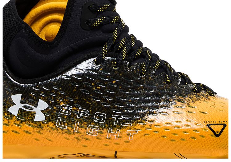 Under Armour Spotlight Lux MC 20 Black Steeltown Gold