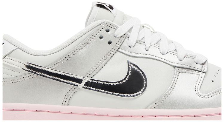 Nike Wmns Dunk Low LX Photon Dust Pink Foam