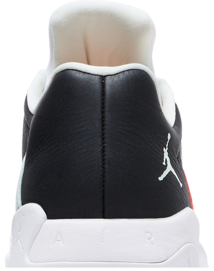 Air Jordan 11 CMFT Low Barely Green