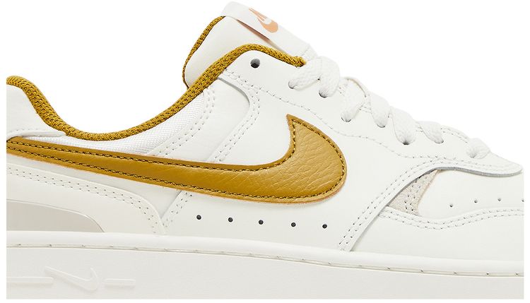 Nike Wmns Gamma Force Sail Bronzine