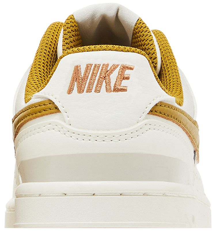 Nike Wmns Gamma Force Sail Bronzine