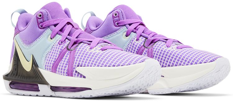 Nike Lebron Witness 7 EP Fuchsia Dream