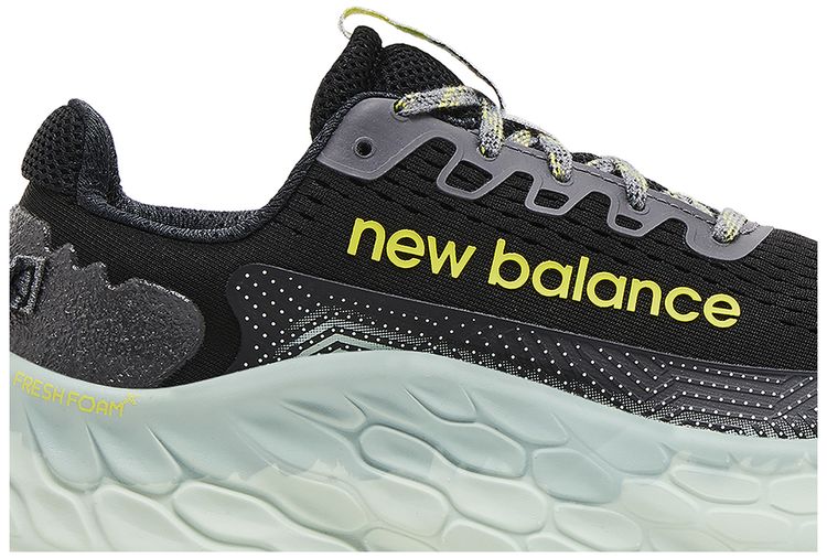 New Balance Fresh Foam X More Trail v3 2E Wide Black Tea Tree