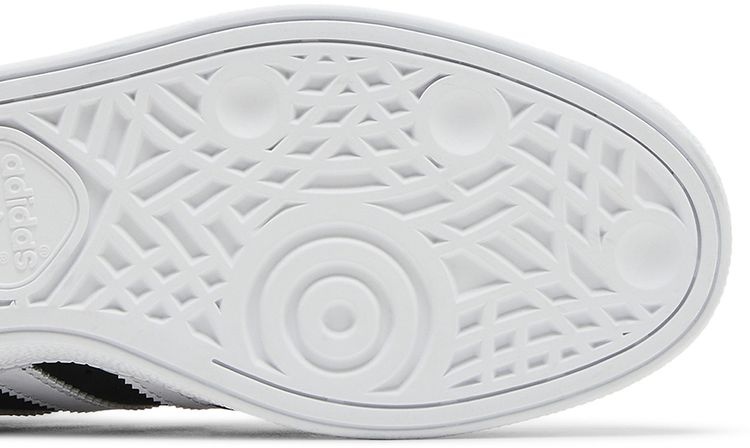 Busenitz Black White