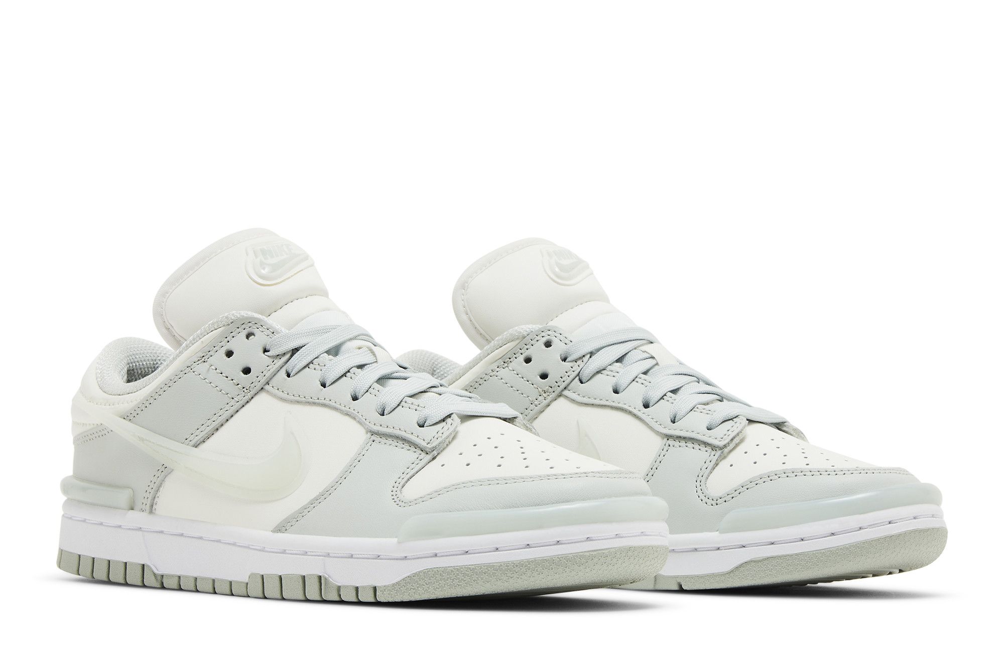 ☆送料無料☆ NIKE DUNK LOW TWIST LIGHT SILVER(W) ☆ Buy Wmns Dunk Low Twist 'Light Silver' - DZ2794 004 | GOAT