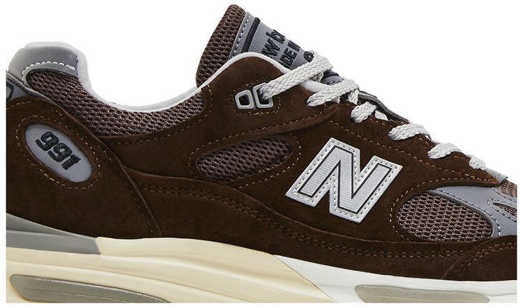 991v2 Made in England Pinecone