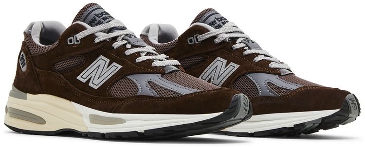 991v2 Made in England Pinecone