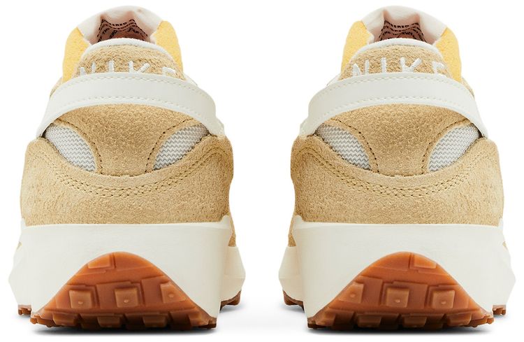 Nike Wmns Waffle Debut Vintage Light Bone Sail