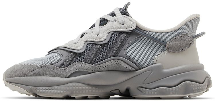 Ozweego Triple Grey