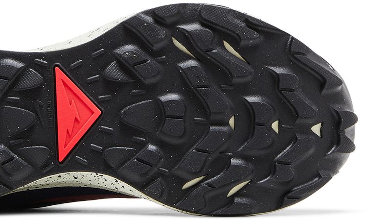 Nike Pegasus Trail 3 GORE TEX Obsidian Siren Red