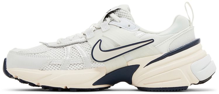 Nike Wmns V2K Run Platinum Tint Guava Ice