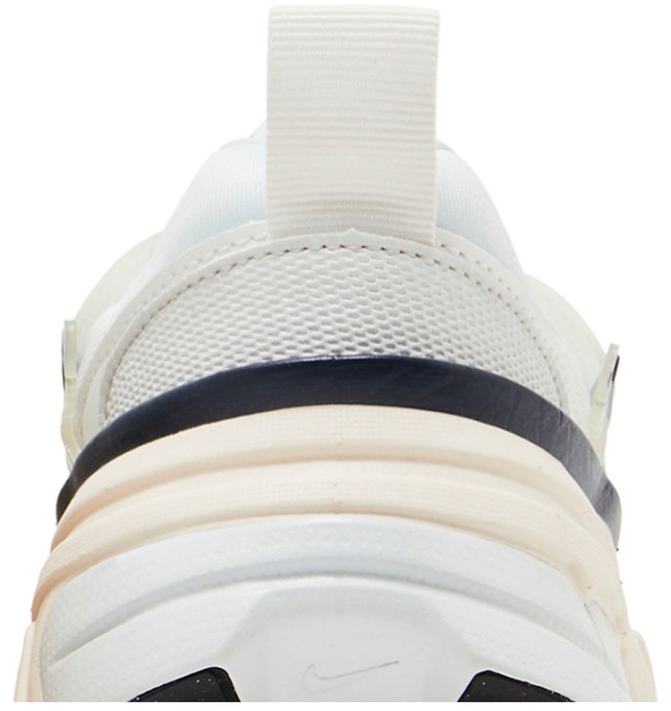 Nike Wmns V2K Run Platinum Tint Guava Ice