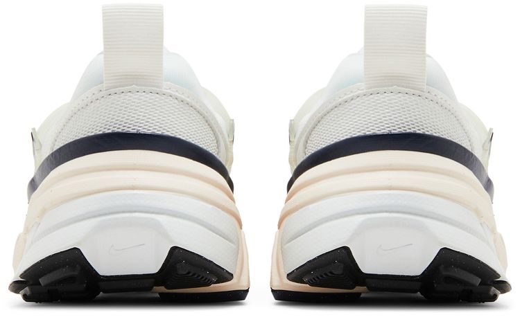 Nike Wmns V2K Run Platinum Tint Guava Ice