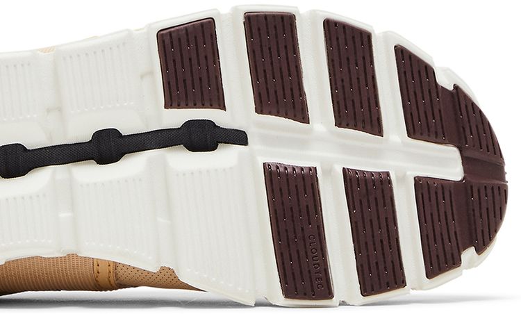 ON Wmns Cloud 5 Waterproof Savannah Ivory