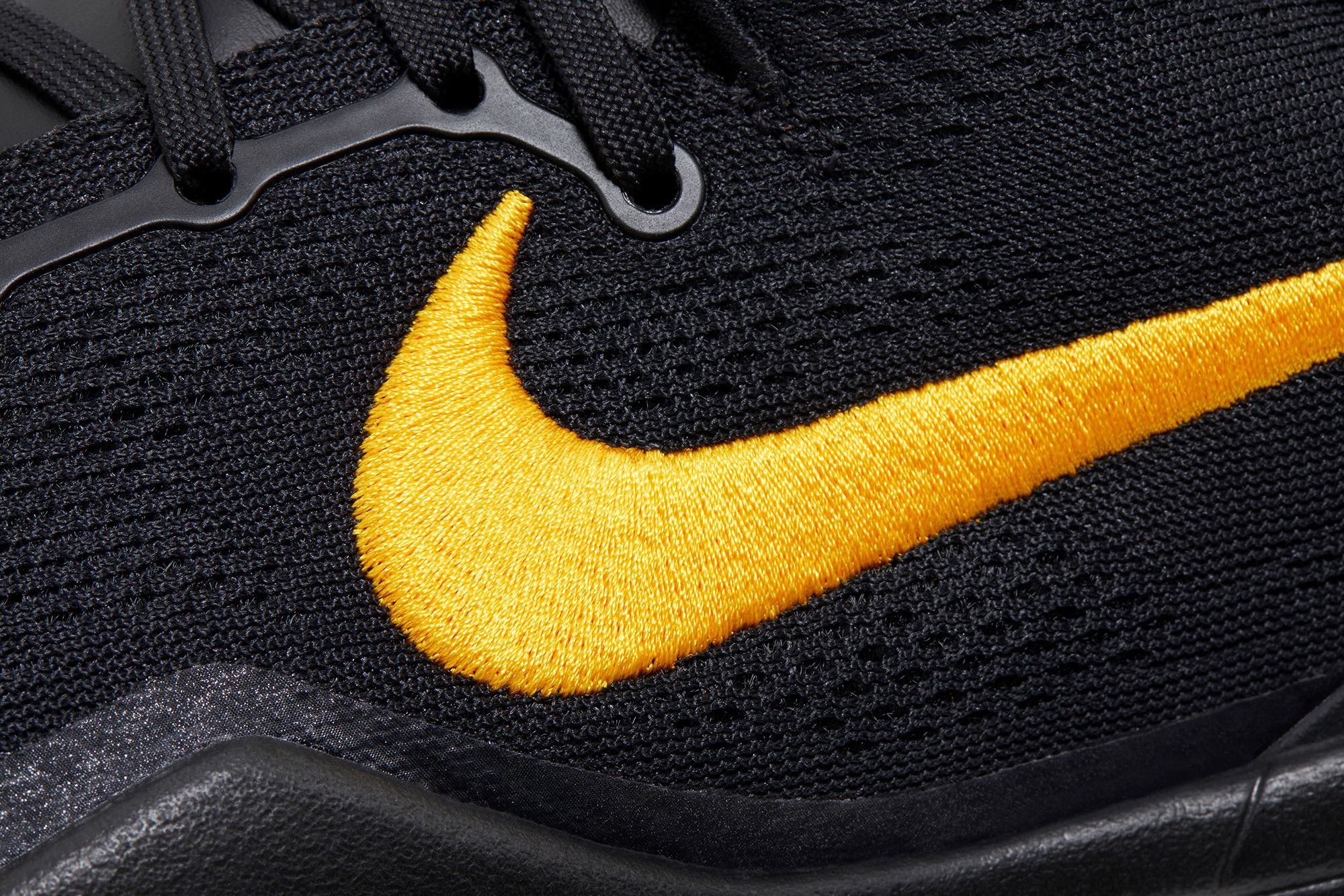 Kobe bryant shoes black mamba clearance