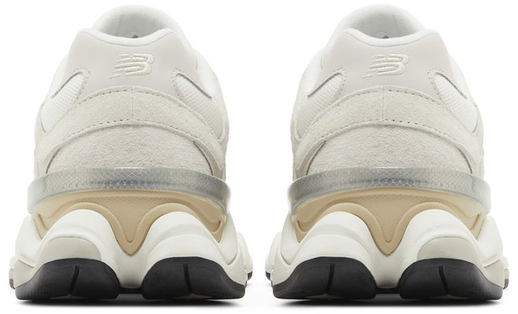 9060 Sea Salt Moonbeam