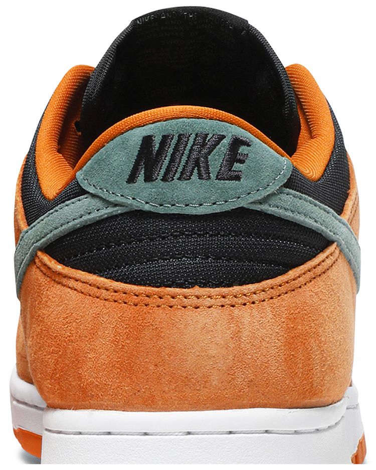 Dunk Low SP Retro Ceramic 2024