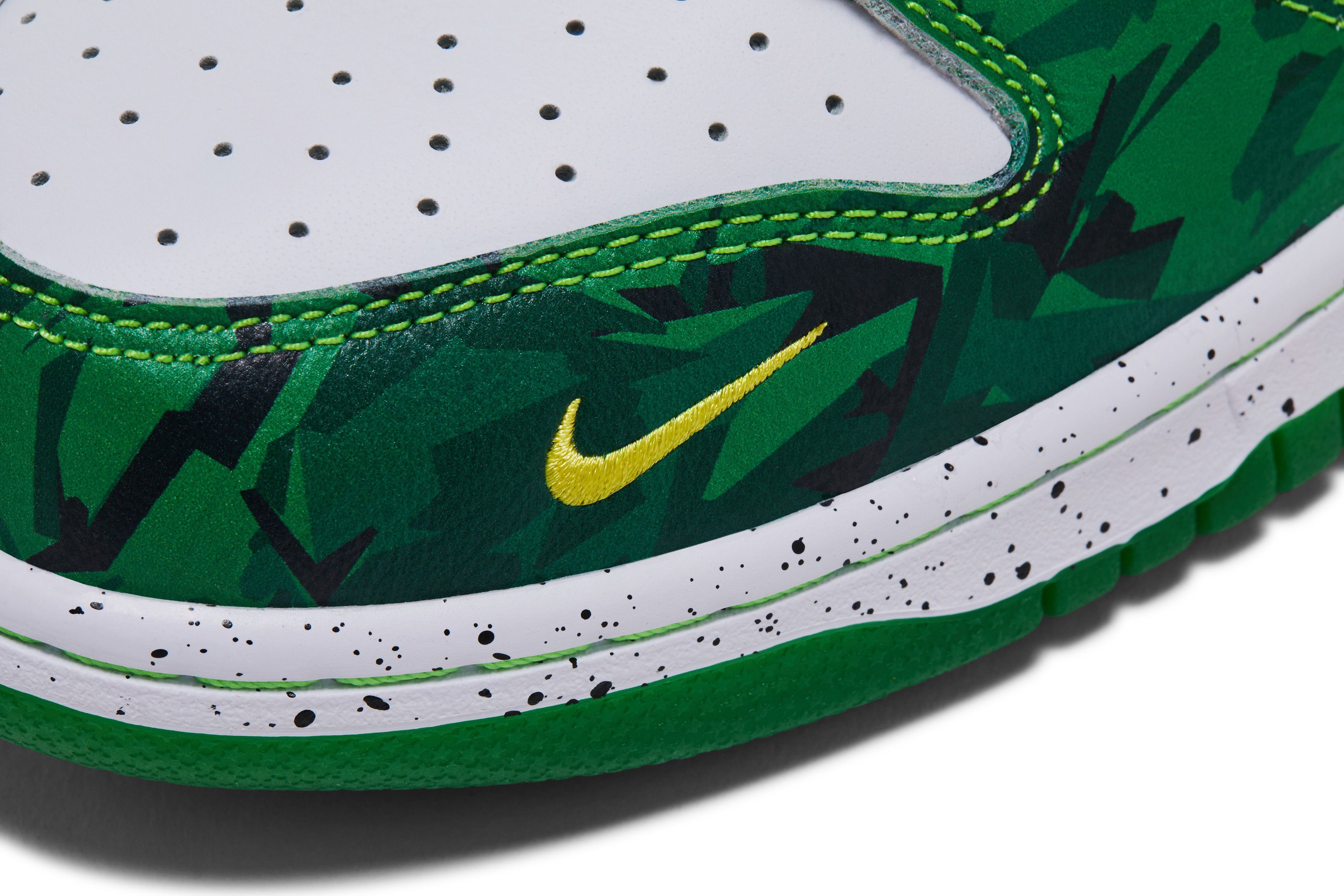 Buy Dunk Low 'What the Duck - University of Oregon Away' PE