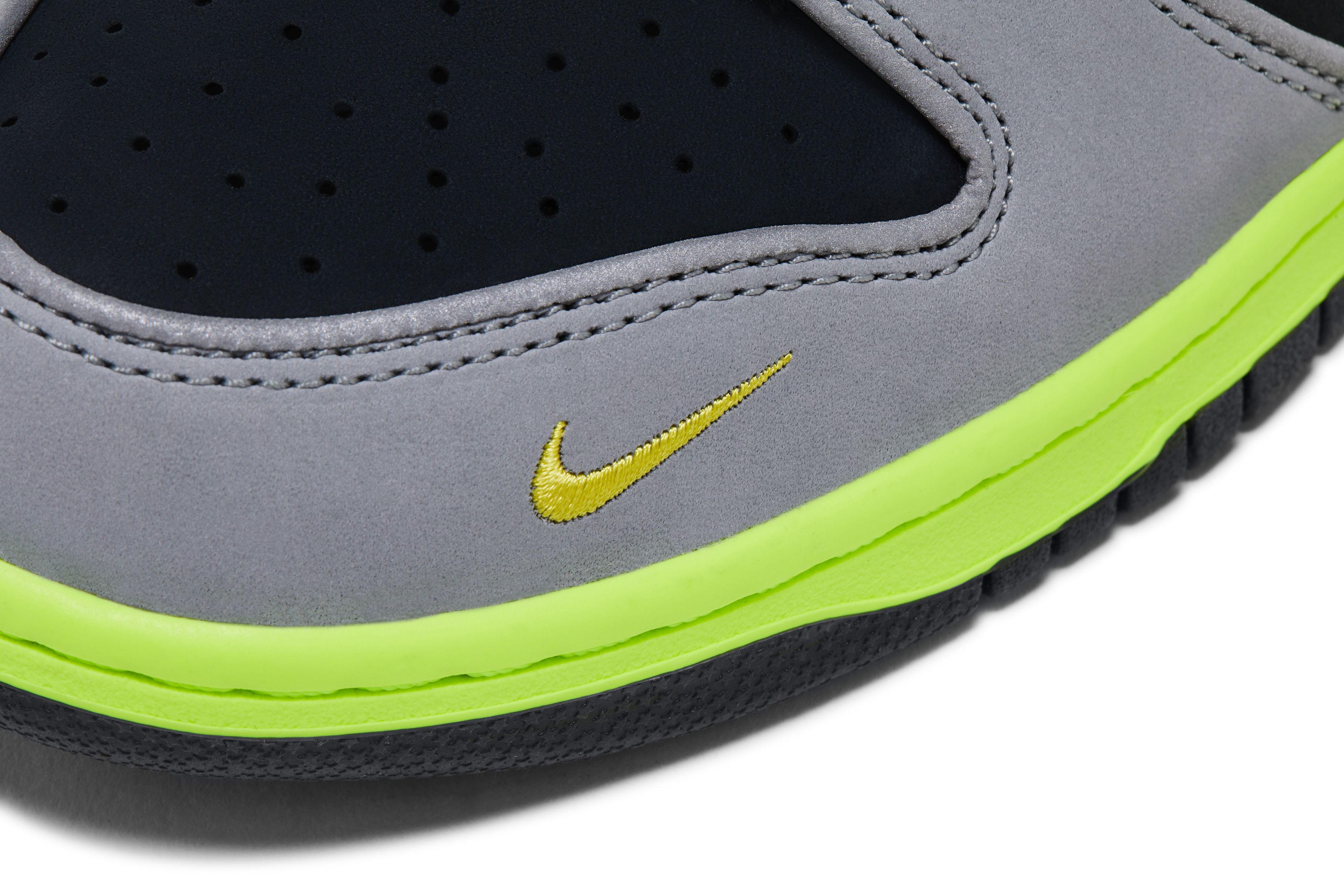 Buy Dunk Low 'What the Duck - University of Oregon Home' PE Buy Dunk Low 'What the Duck - University of Oregon Home' PE