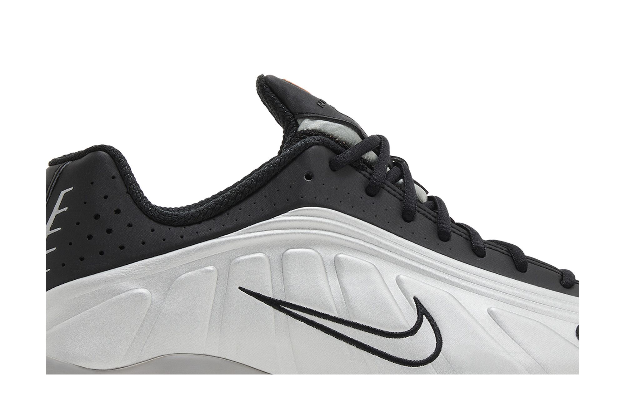 Size 10.5 Shox R4 Retro OG 2024