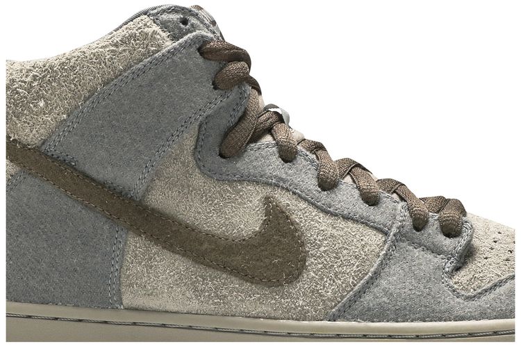 Nike Dunk High Premium SB Tauntaun