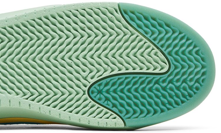 Nike Verdy x Air Max Ishod Wair SB Visty