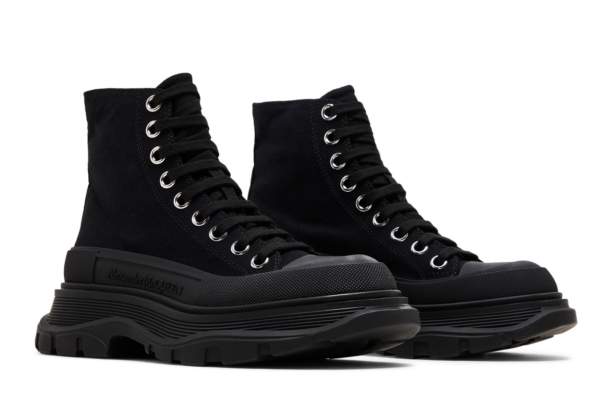 ALEXANDER MCQUEEN|BOOTS (697080 W4MV2 1000) Buy Alexander McQueen Wmns Tread Slick Boot 'Black' - 697080