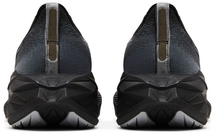 Asics Novablast 4 Wide Black Graphite Grey