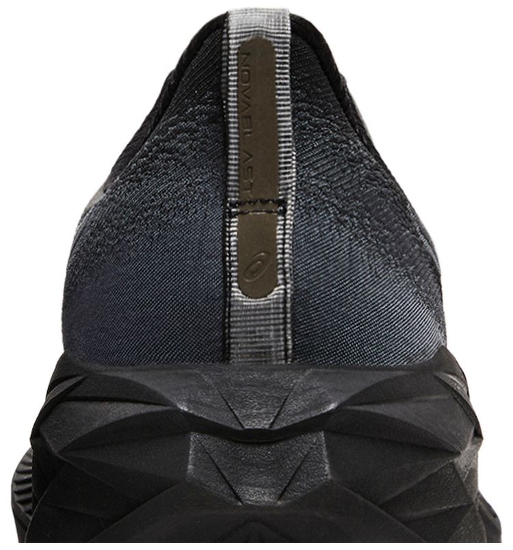 Asics Novablast 4 Wide Black Graphite Grey