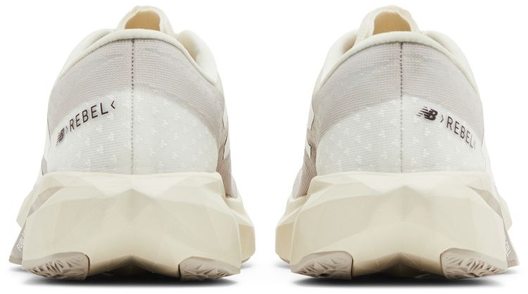 New Balance Sydney McLaughlin Levrone x Wmns FuelCell Rebel v4 Linen Moonrock