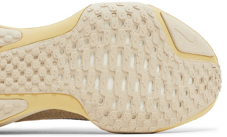 Nike ZoomX Invincible 3 Sand Drift Concord